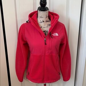 The North Face Women’s Denali Hooded Fleece Jacket coral pink XS